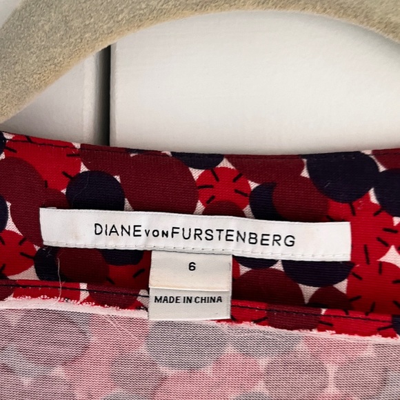 100% SILK DVF Diane Von Furstenberg New Julian Two red pink blue wrap dress 6 - Picture 5 of 8